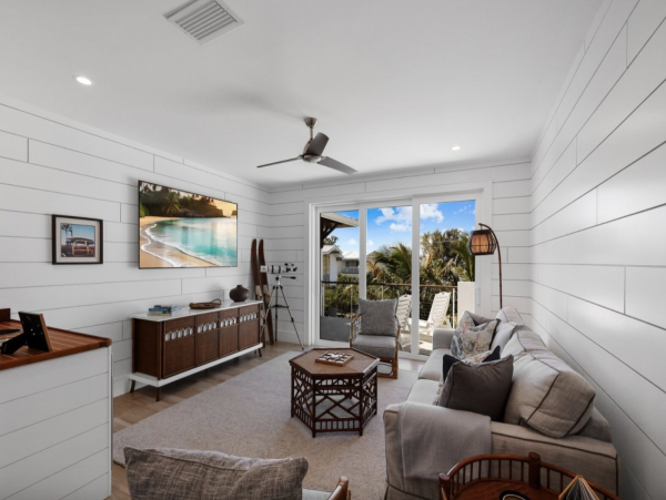 Beachside Four Bedrooms Vacation Home in Anna Maria